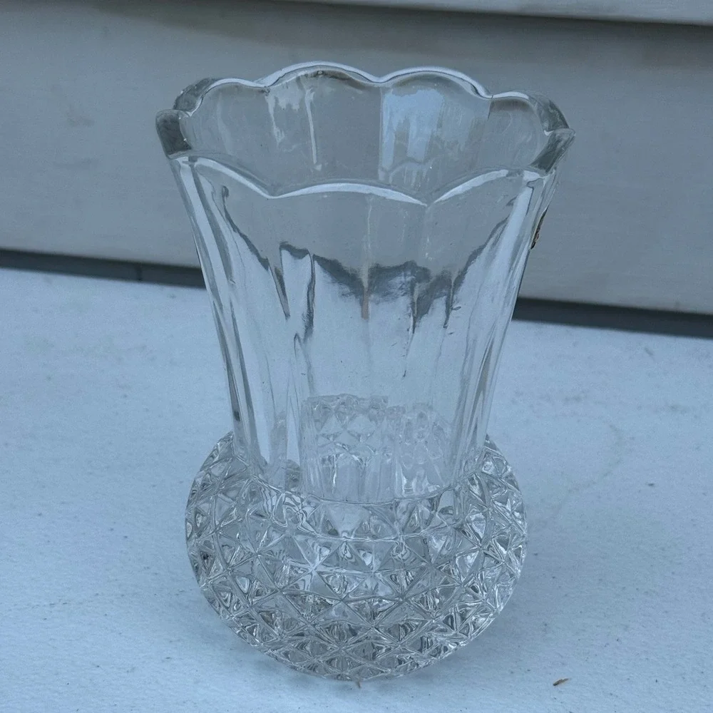 Zajecar 24% Lead Crystal Thistle Bud Vase Yugoslavia Scalloped 6
